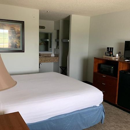 Oyo Hotel Pearsall I-35 West Buitenkant foto