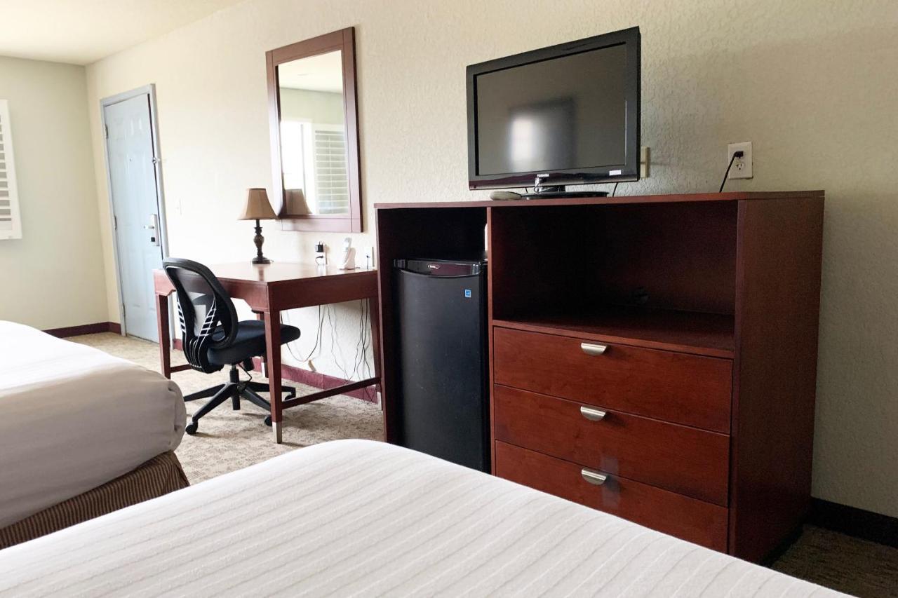 Oyo Hotel Pearsall I-35 West Buitenkant foto