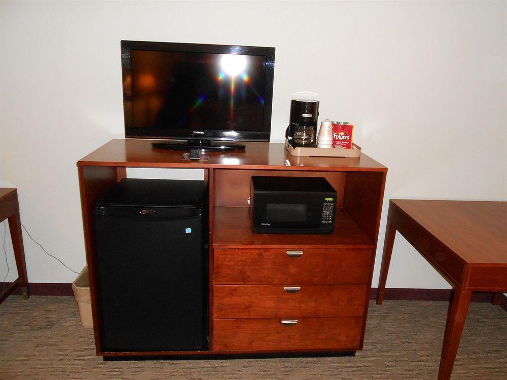 Oyo Hotel Pearsall I-35 West Buitenkant foto