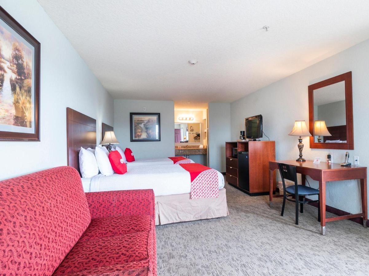 Oyo Hotel Pearsall I-35 West Buitenkant foto